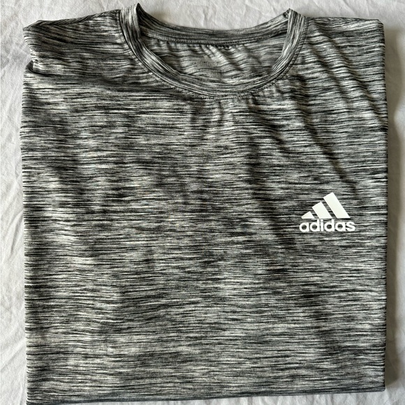 ADIDAS PERFORMANCE T-SHIRT! Gray mesh color! - Picture 8 of 8
